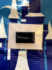 Disneyland Paris Pin Trading Cast Members Exclusive 30 Years of Magic