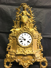 Petite Pendule bronze doré mouvement Vincenti