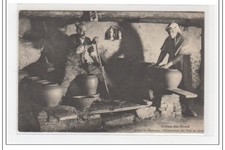 Breton industry: making earthen pots (pottery) - very good condition