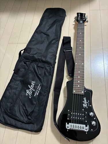Mini guitare électrique