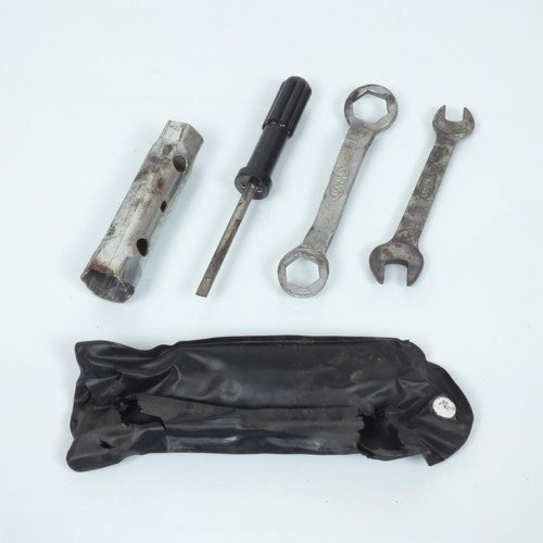 Outillage origine pour moto - outillage,