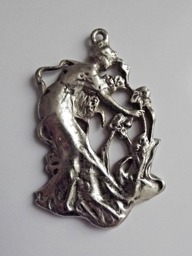Grand pendentif 6x4cm art - grand,