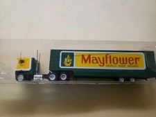 HO Scale Cabover Freightliner Custom Mayflower Moving Truck