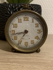 Réveil Mécanique Ancien A
