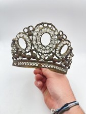 Crown & Religious & Saint & Church & France & Ancient