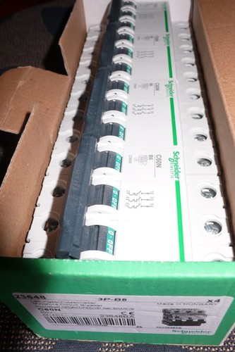 Disjoncteur triphase 6 - disjoncteur,