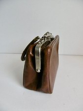 SMALL ANTIQUE LEATHER CHILDREN'S HANDBAG OR LARGE DOLL ERA 1900 Ht 14 cm