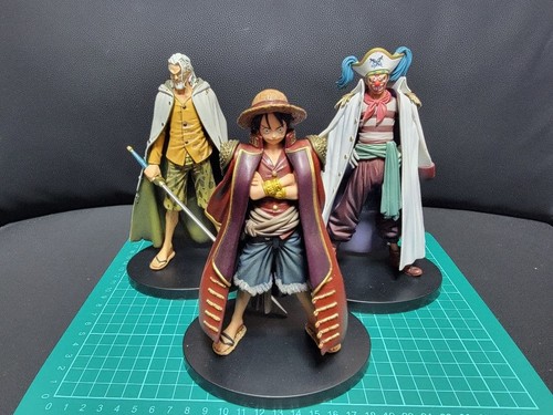 Lot figurines one piece - one,
