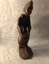 Statue De Bois Art Africain Joueur De Tamtam. Hauteur 32 Cm.