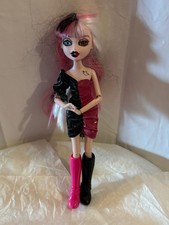 MGA 2012 poupée bratz