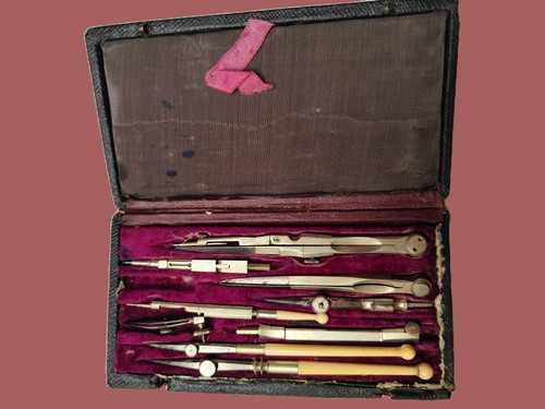 Boite ancienne - , de