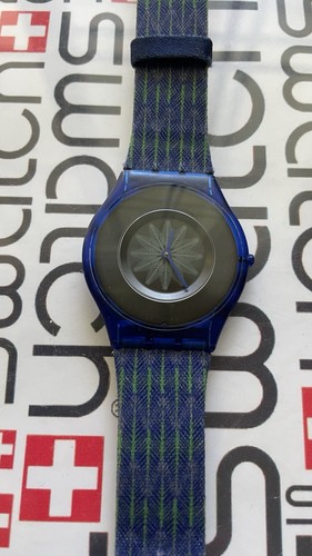 Swatch breezy feather sfs102 - feather,