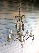 Imposant lustre cage en laiton 6 feux à pampilles de cristal en état de marche