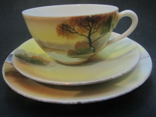 Tasse sous et assiette - &,