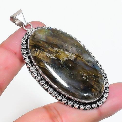 Pendentif pierre précieuse