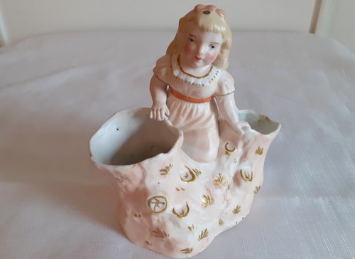 Sujet vase porte fleurs - , en