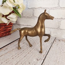 Statuette de cheval vintage en