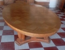 table ovale en bois massif