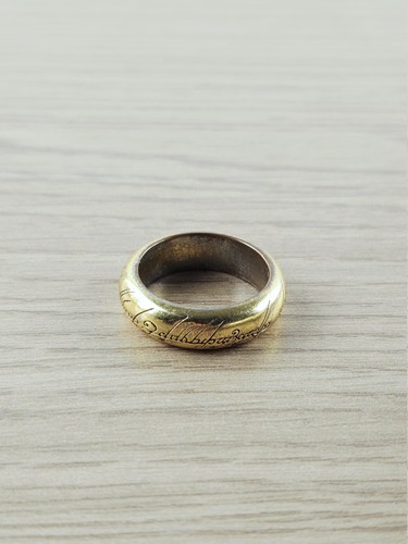 Ancienne bague élégante