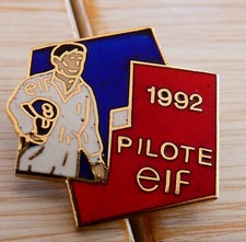 RARE PIN'S VINTAGE VOITURE PILOTE ELF EGF