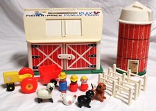 Vintage Fisher Price Little ?People Farm 1967 Barn Silo with Accessories