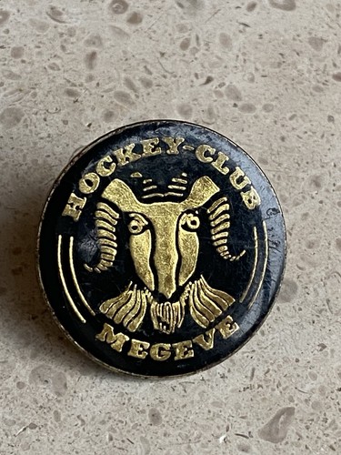 Pin hockey club megeve - pin’s,
