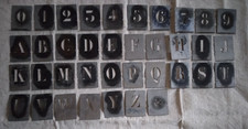 Lot pochoirs anciens en métal lettrage alphabet numéro calligraphie déco loft