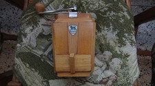 ANCIEN et SUPERBE  MOULIN à