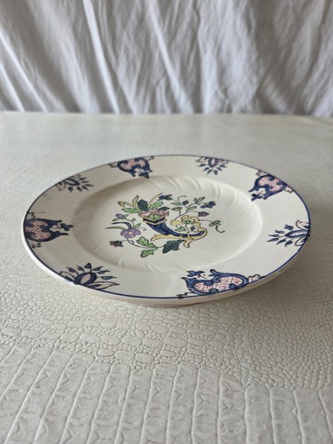 Assiette plate sur pied - assiette,