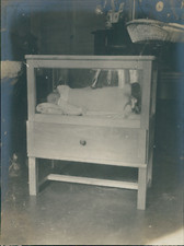 France, Dunkirk, baby model, ca.1910, vintage silver print vintage silver 