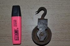 Poulie ancienne en fonte à