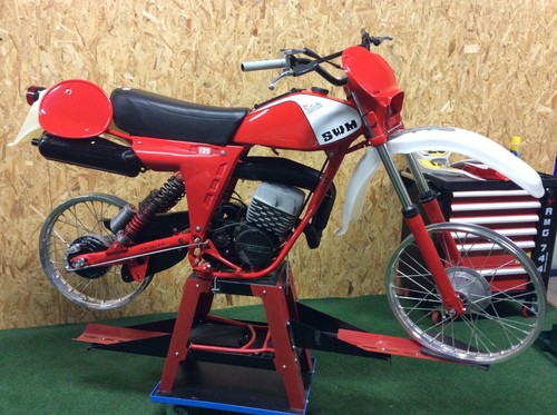 Trepied moto tabouret - /, /