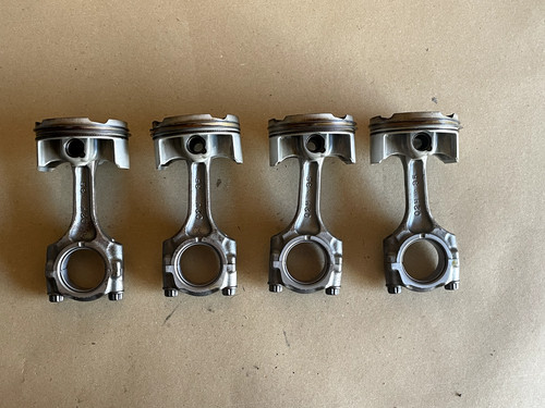 Lot pistons bielles suzuki - lot,