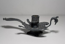 Bougeoir à main en étain  en