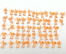 Lot de 54 figurines vintage