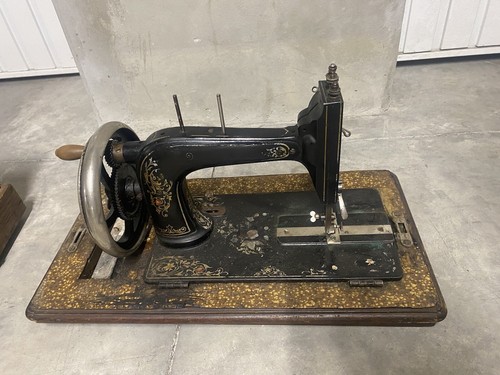 Ancienne machine coudre - ancienne, à