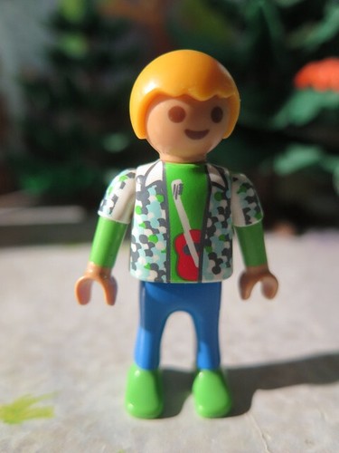 Petit garçon blond enfant - petit,