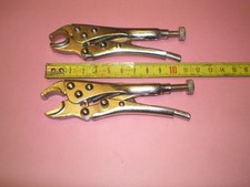 2 PETITES PINCES ETAU