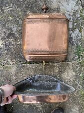 Ancienne fontaine Cuve a Eau en Cuivre martelé. Motif floral 1900 XIXe?