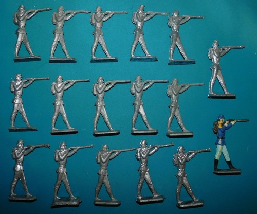 Anciens petits soldats de - soldats,