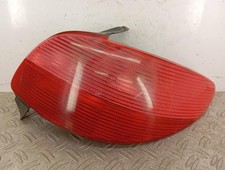 Feu arriere principal droit