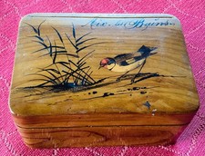 Pretty old painted wooden box bird decor souvenir of Aix-les-Bains »