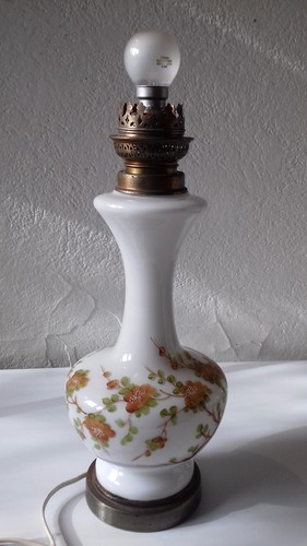 Lampe opaline fleurie - en,