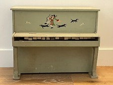 Piano jouet d'enfant vintage