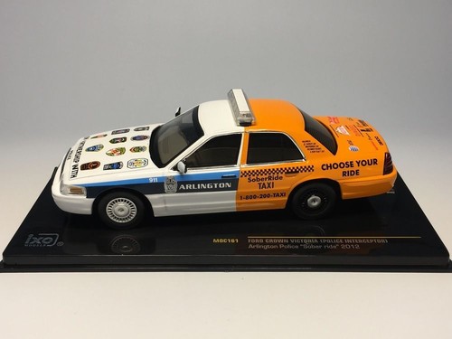 Ford crown victoria police - ford,