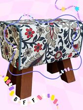 Pouf De Salon Imprimé Avec Fleurs Et Oiseaux En Plusieurs Couleurs