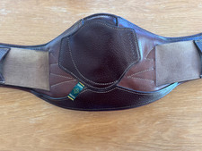 Devoucoux Makila Brown Padded Anatomic Short Girth w/ Snap Hook - 24" / 60 CM