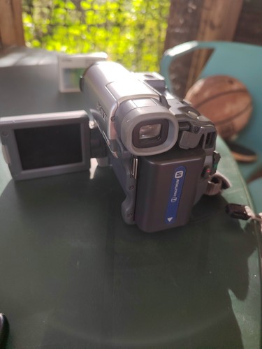 Sony handycam dcr hc14e minidv - sony,