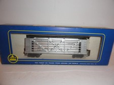 AHM HO HELIUM CARRIER CAR DEPT OF MINES W/ KYDEE COUPLERS