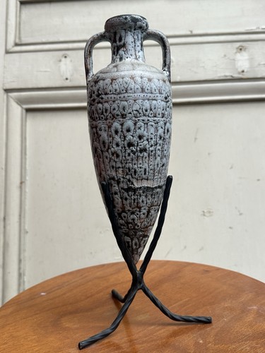 Petit vase amphore sur - petit,